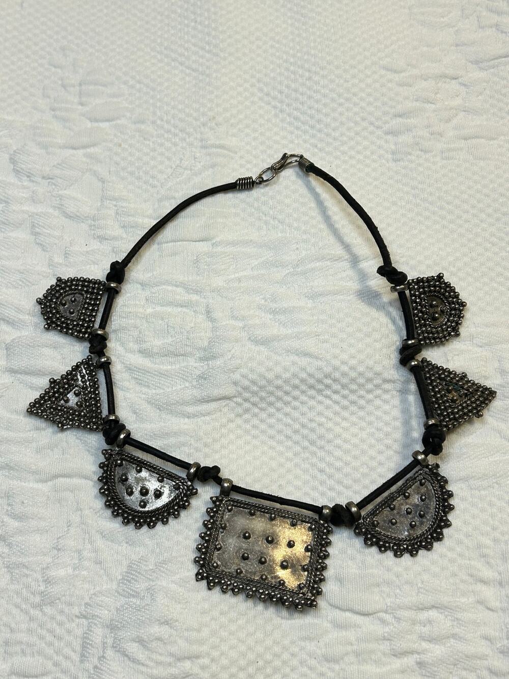 Tribal Style Leather Cord Necklace Vintage Brutalist